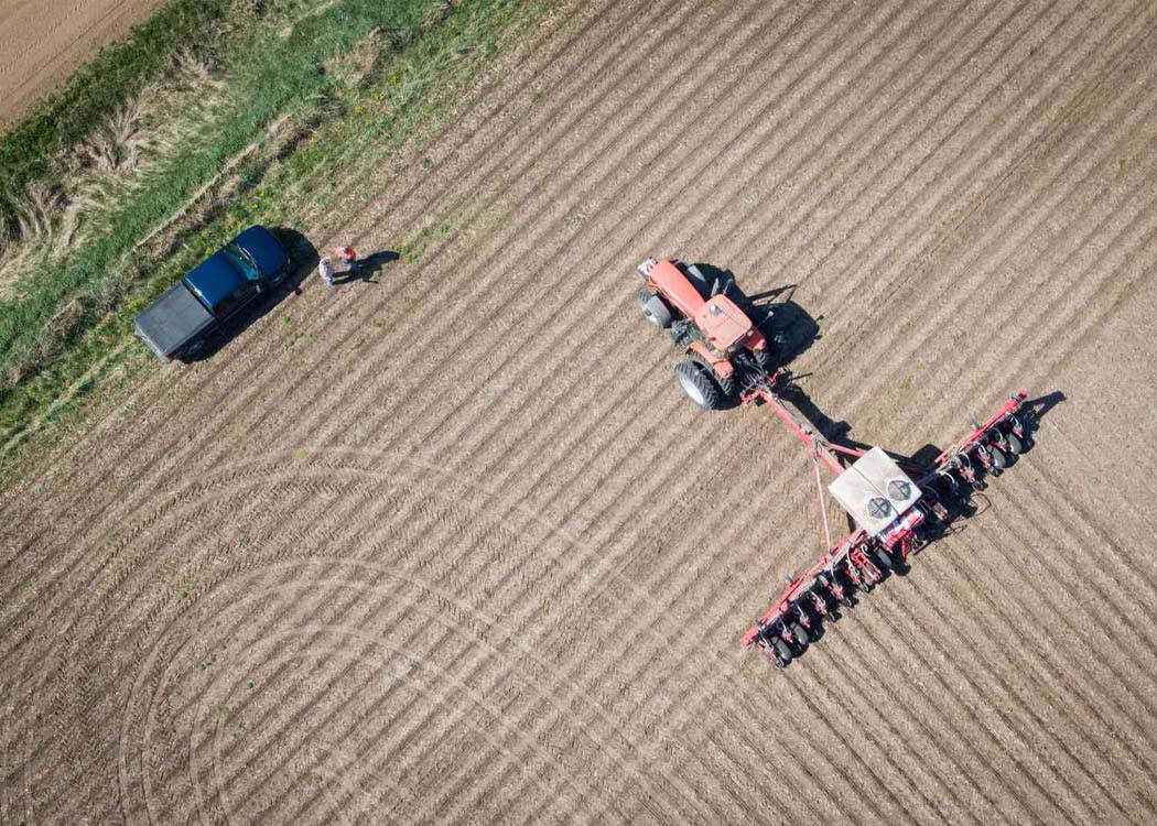 Story-Focused Image Caption:
USDA turns to satellite imagery and artificial intelligence to modernize US crop estimates amid concerns over agricultural data accuracy. (Credit: Iowa Corn)