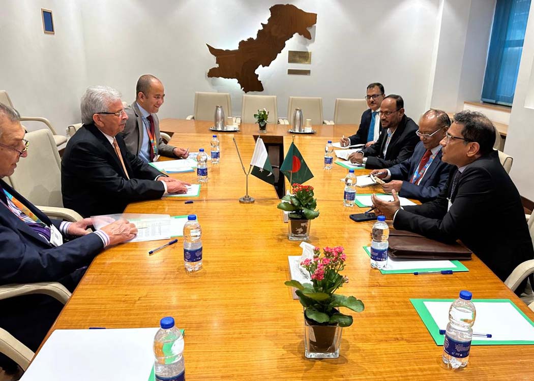 Rana Tanveer Hussain meets Bangladeshi ministers in Rome to discuss agriculture, livestock, fisheries and One Health cooperation